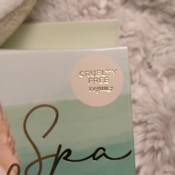 Super cute Bunny ears Spa Headband *NIB* - Picture 4 of 5